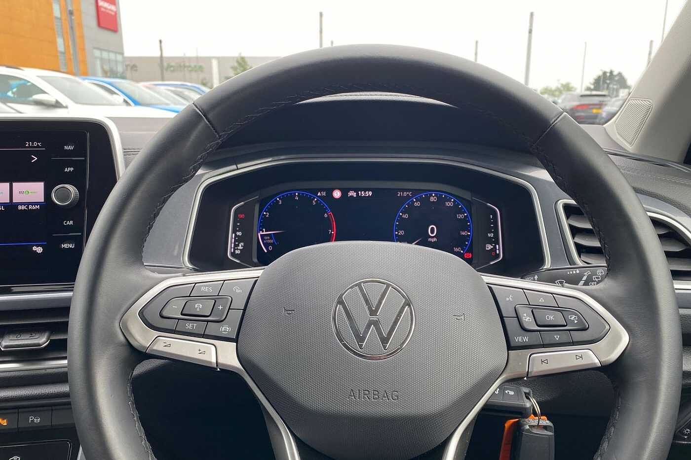 Volkswagen T-roc Hatchback Style