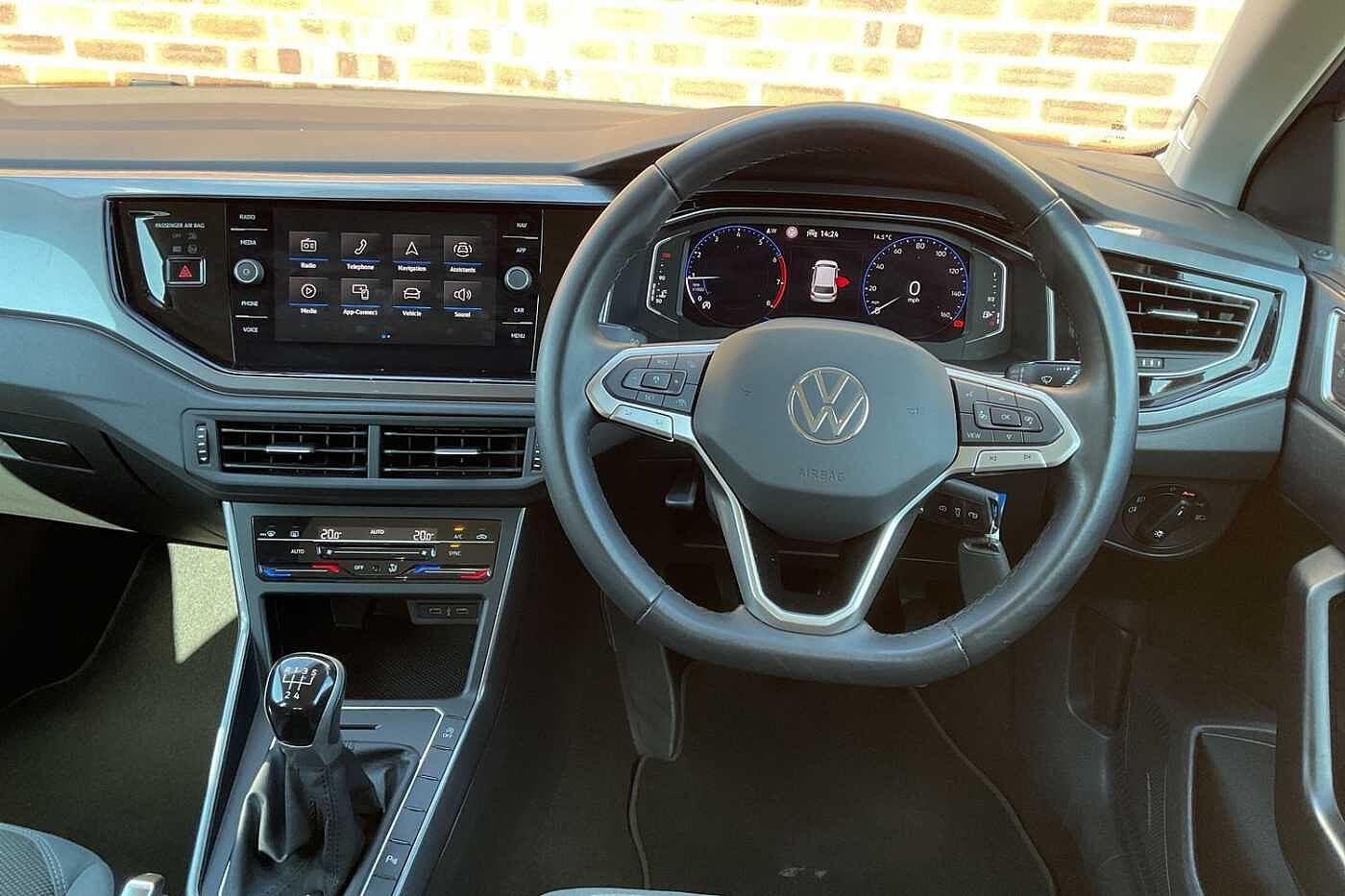 Volkswagen Polo Style 1.0 TSI 95PS 5-speed Manual 5 Door