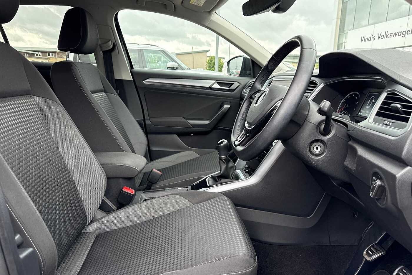 Volkswagen T-ROC Active 1.5 TSI 150PS EVO 6-speed Manual 5 Door