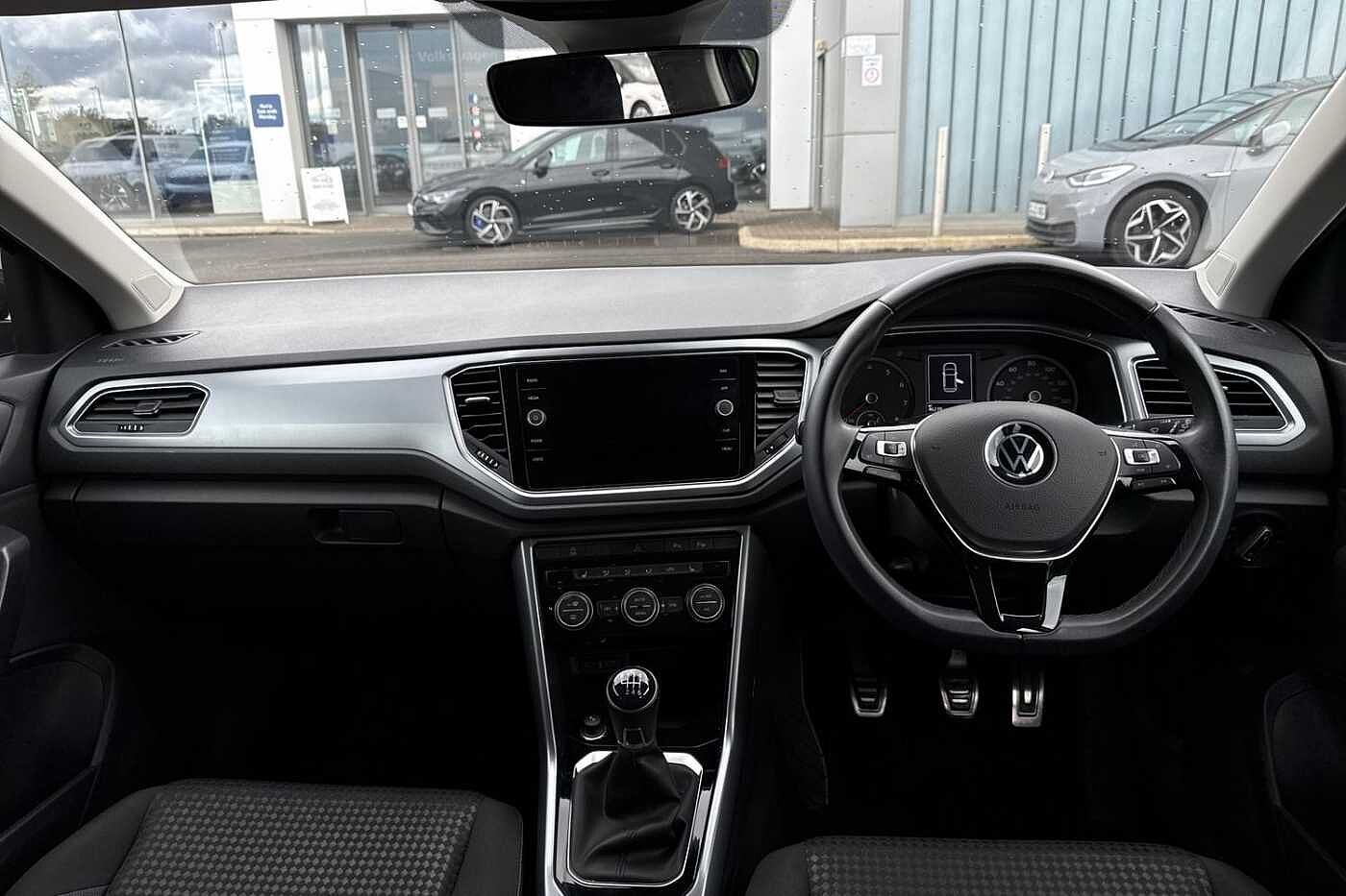 Volkswagen T-ROC Active 1.5 TSI 150PS EVO 6-speed Manual 5 Door