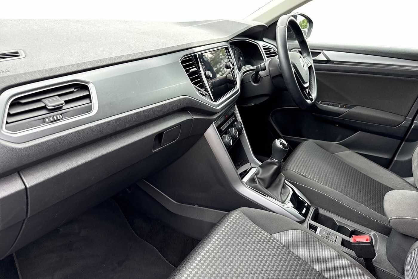Volkswagen T-ROC Active 1.5 TSI 150PS EVO 6-speed Manual 5 Door