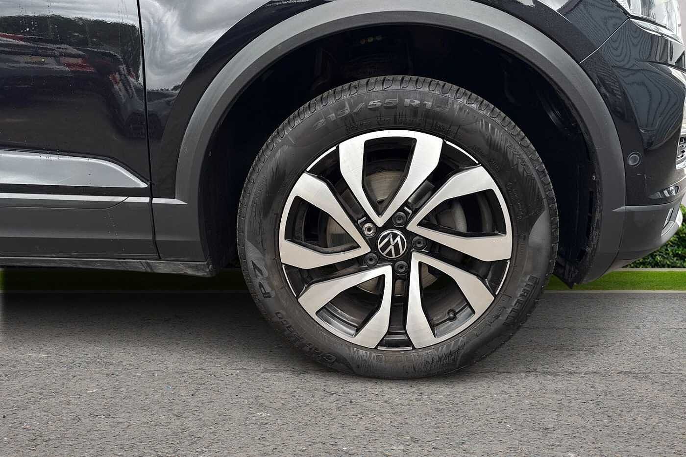 Volkswagen T-ROC Active 1.5 TSI 150PS EVO 6-speed Manual 5 Door