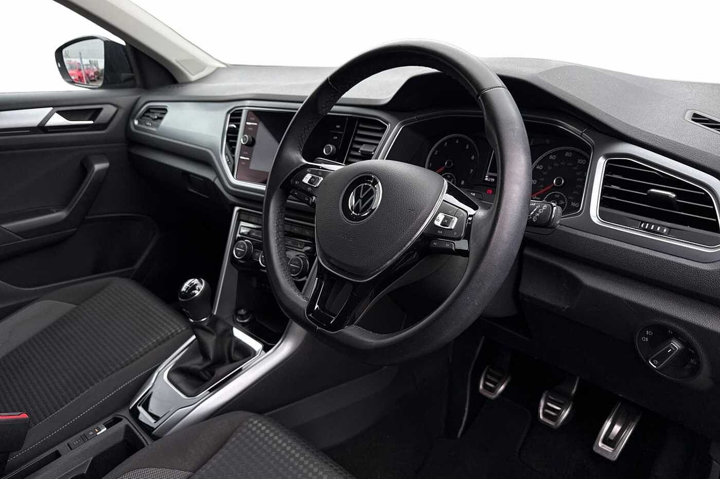 Volkswagen T-ROC Active 1.5 TSI 150PS EVO 6-speed Manual 5 Door