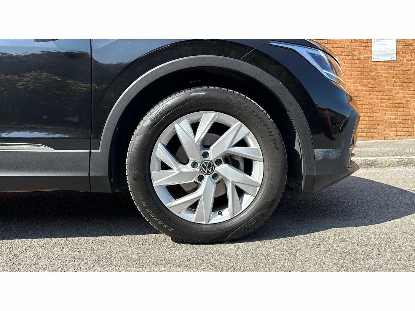 Volkswagen Tiguan 2.0 TDI (150PS) Life SCR DSG 5 door