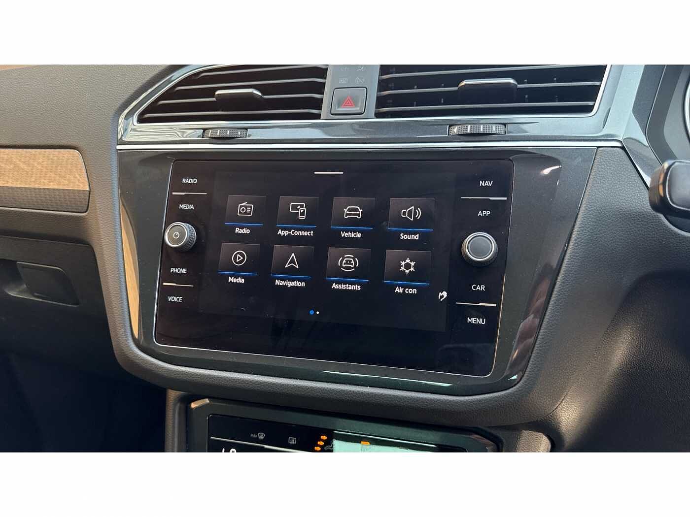 Volkswagen Tiguan 2.0 TDI (150PS) Life SCR DSG 5 door