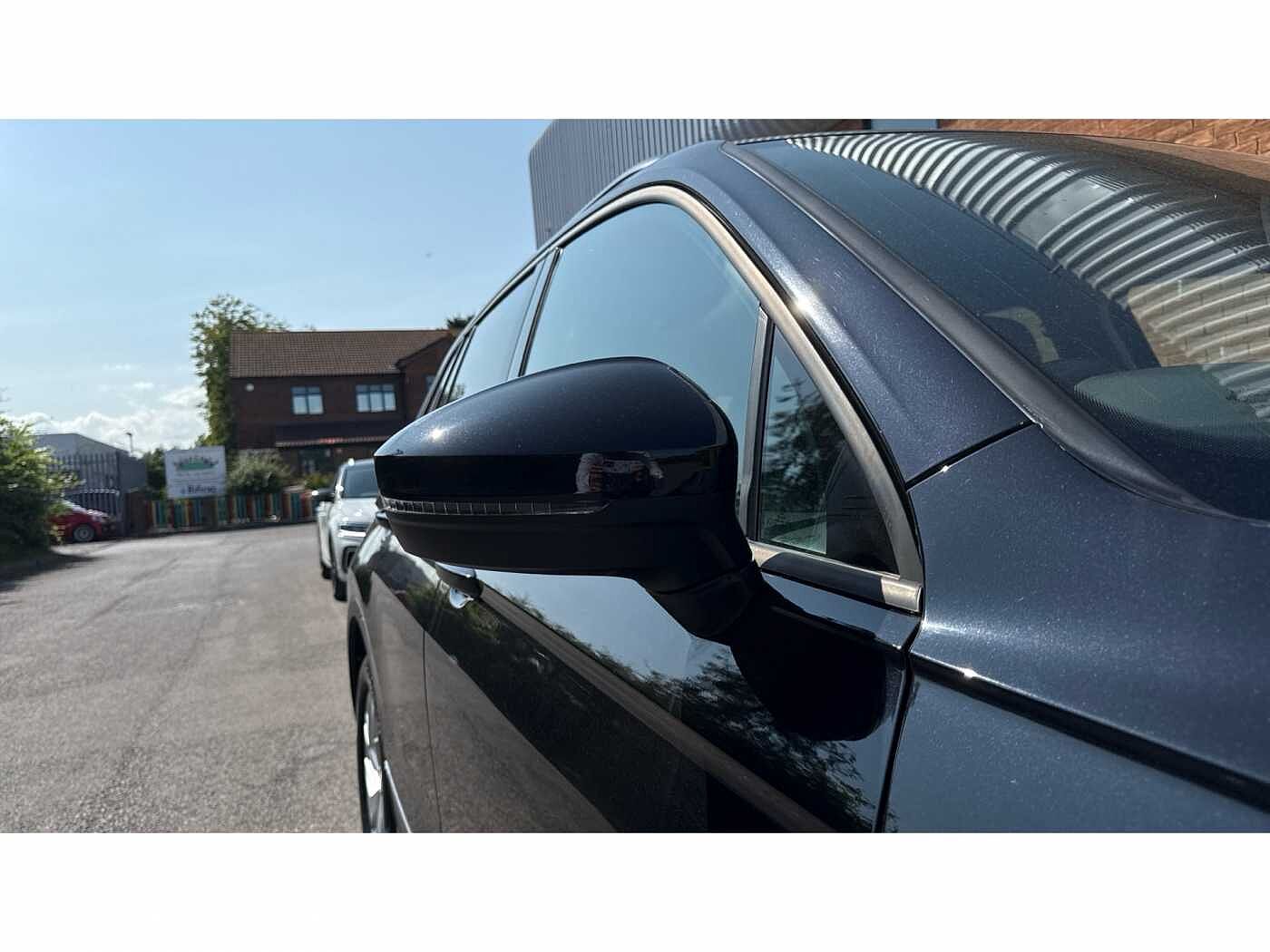 Volkswagen Tiguan 2.0 TDI (150PS) Life SCR DSG 5 door