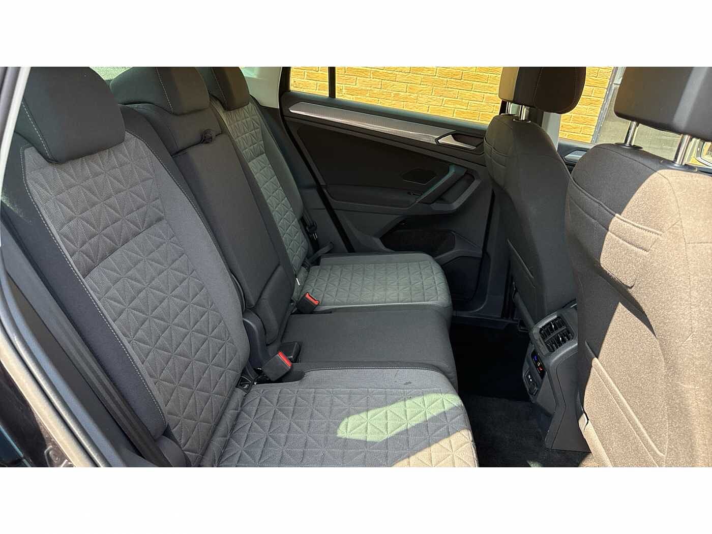 Volkswagen Tiguan 2.0 TDI (150PS) Life SCR DSG 5 door