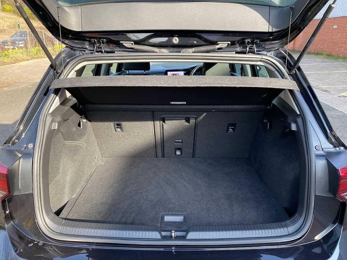 Volkswagen Golf 1.5 TSI Life 5Dr