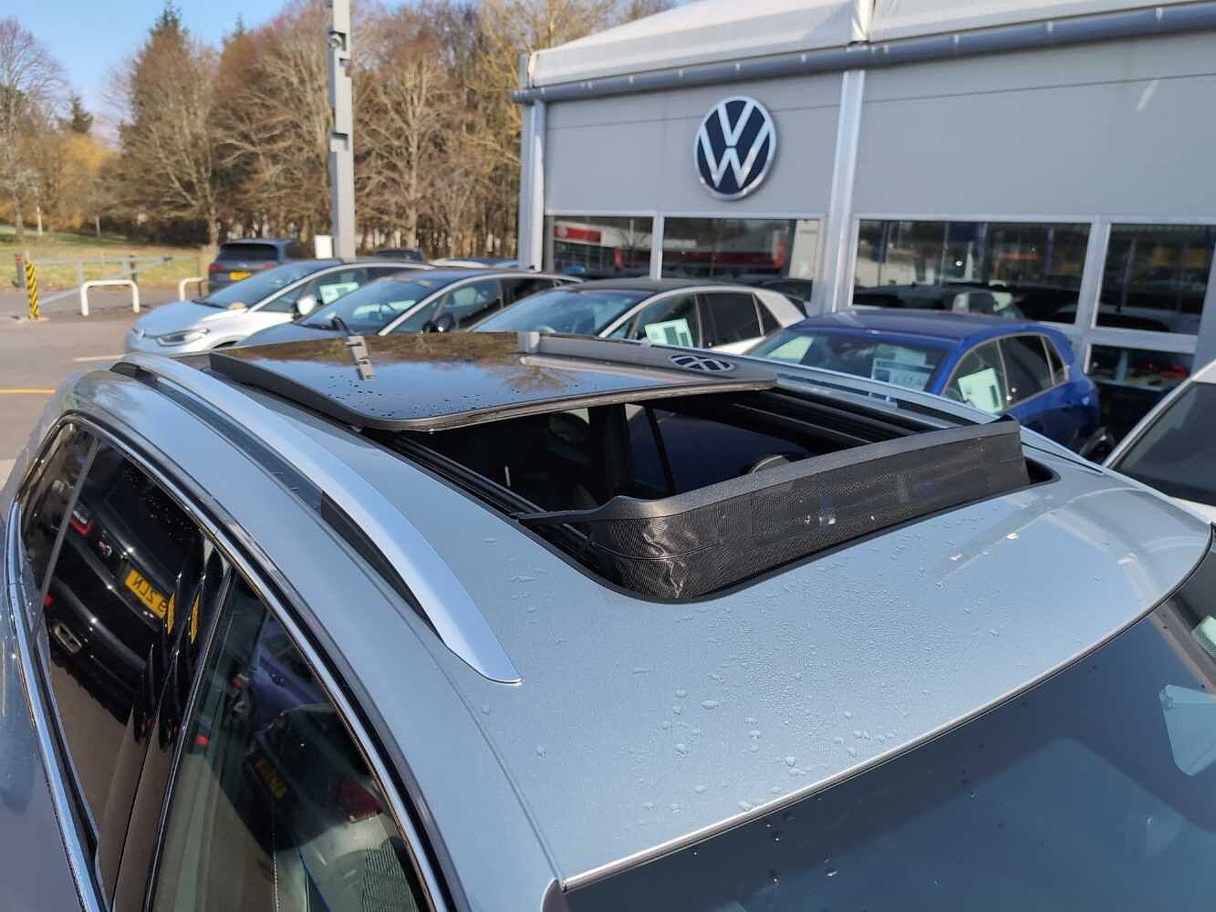 Volkswagen Tiguan 2.0TDI (150ps) R-Line DSG New Model