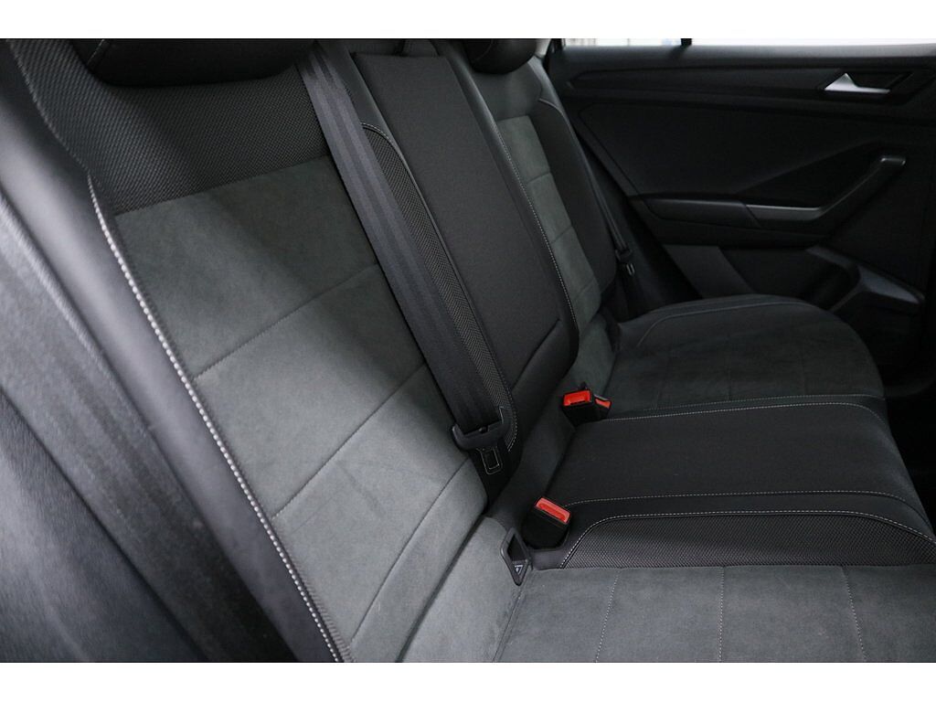 Volkswagen T-Roc Style 1.5 TSI 150PS 6-speed Manual 5 Door