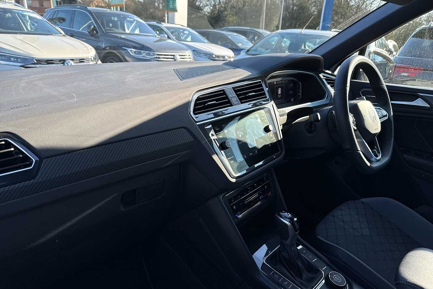 Volkswagen Tiguan 2.0 TDI (150PS) R-Line SCR 4Motion DSG